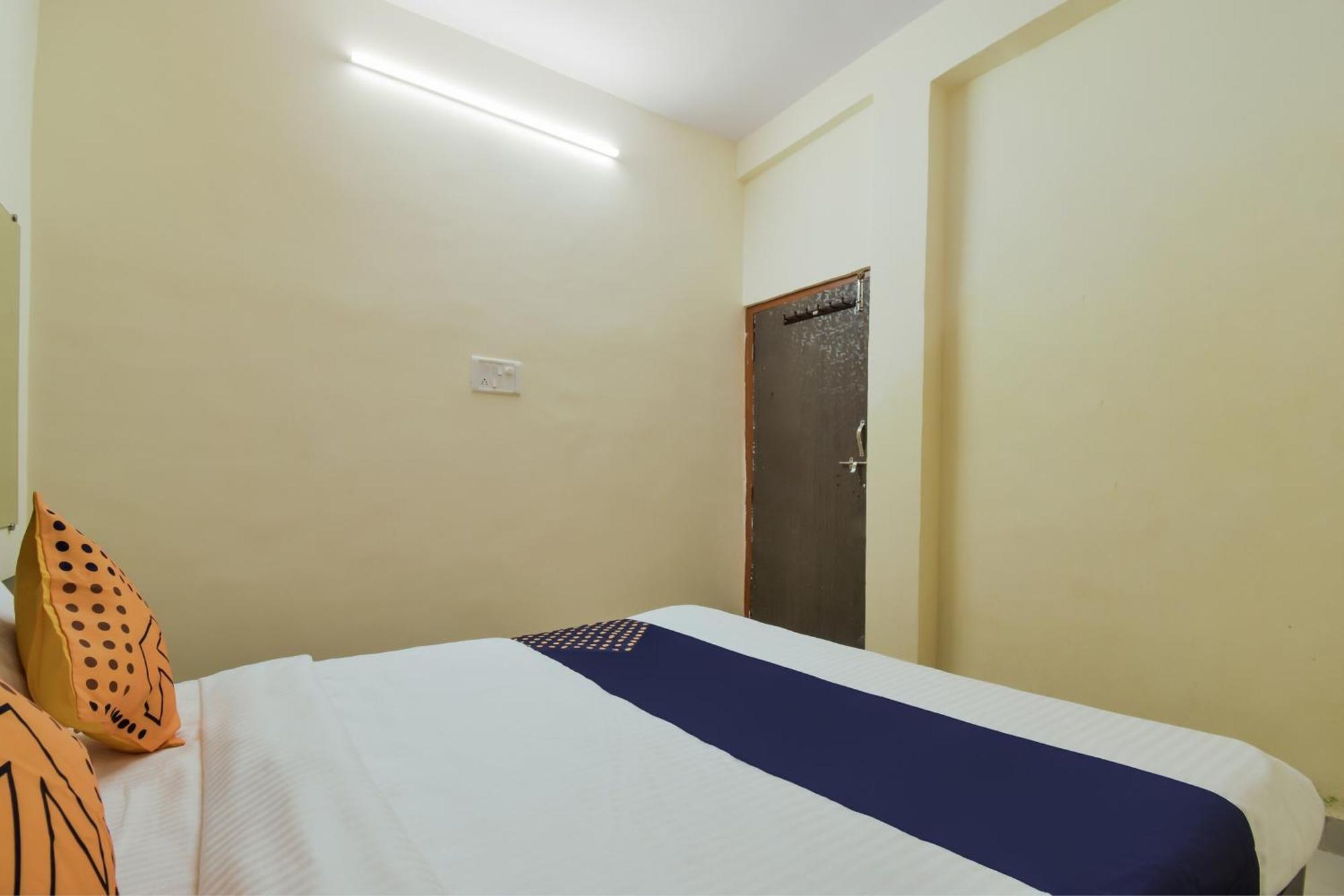 Spot On Carnival Resorts Raipur  Exterior photo