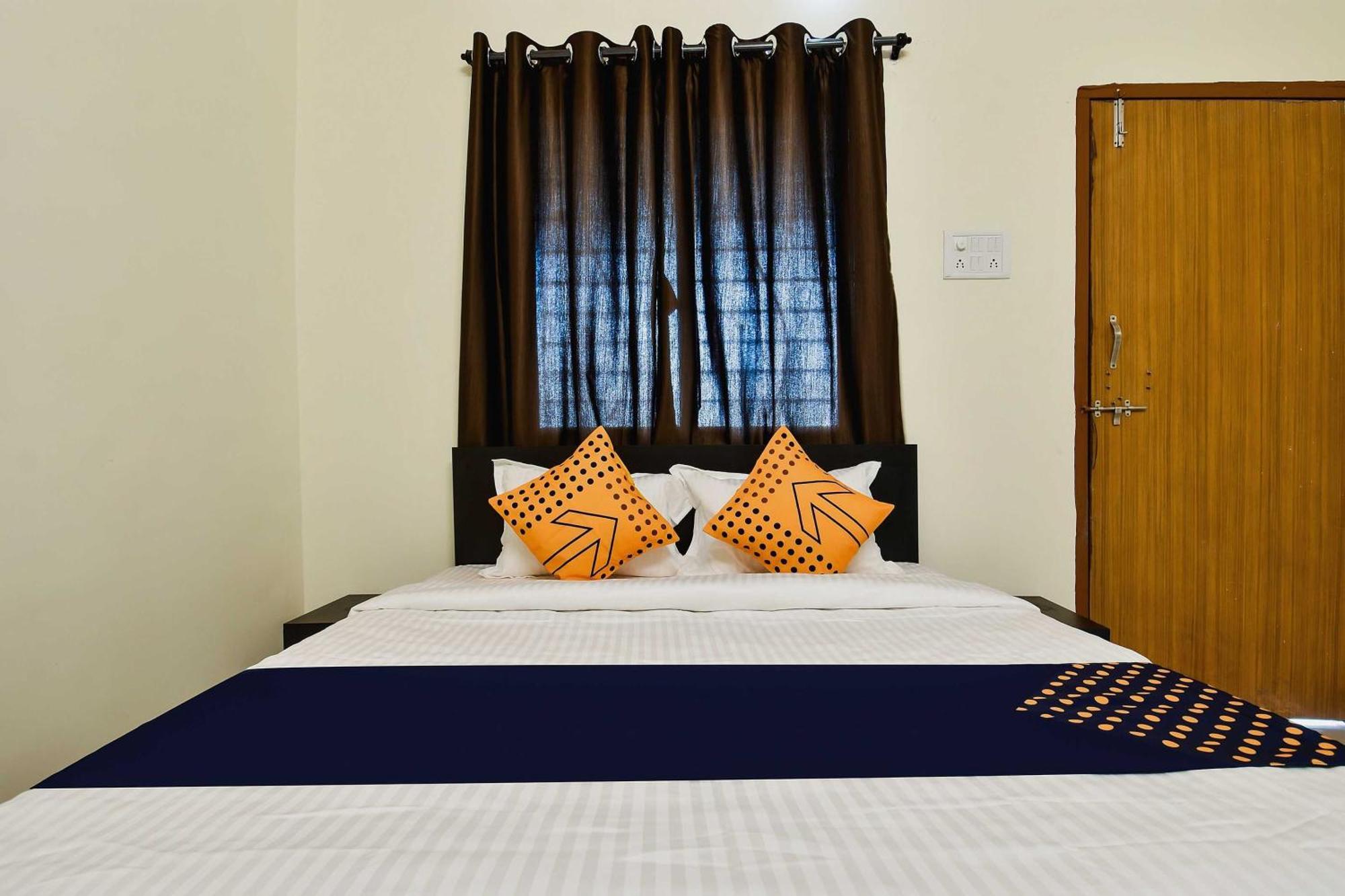 Spot On Carnival Resorts Raipur  Exterior photo